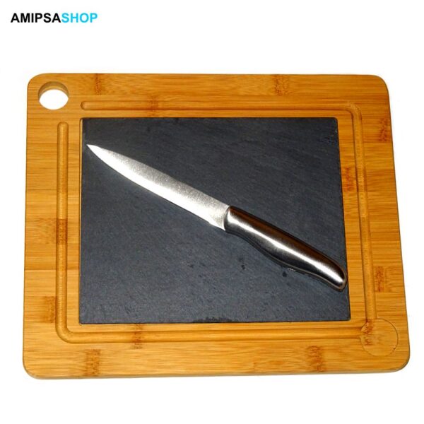 Bambusbrett mit Schieferplatte und Messer