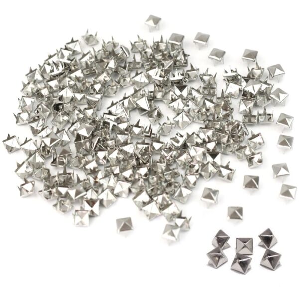 Nieten 5mm Silber Pyramide